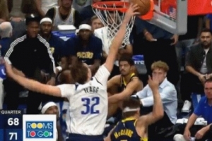 就你是扣籃王？麥克朗突破上籃 遭弗拉格貼身釘板血帽