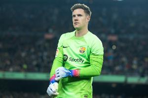 每體：特獅重返訓(xùn)練場(chǎng)進(jìn)行輕度訓(xùn)練，還需至少1個(gè)月才能康復(fù)