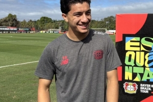 馬卡：19歲馬扎在勒沃庫(kù)森表現(xiàn)出色，已經(jīng)接近成為首發(fā)