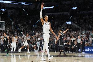 ?？怂惯€未復(fù)出！5-0隊(duì)史最佳開局 這支新生代馬刺是如何做到的？