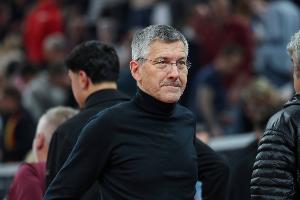 記者：拜仁周日開(kāi)會(huì)員大會(huì)，海納預(yù)計(jì)連任但球迷或再提及批評(píng)話題