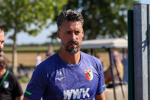 奧格斯堡球迷拉橫幅抗議糟糕表現(xiàn)，瓦格納：當然遺憾，但必須接受