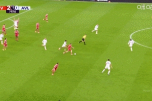 土豆你在干什么！維爾茨過頂長傳直接傳出邊線，隨后趕緊抬手抱歉