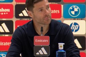 阿隆索：我生氣是因?yàn)辄c(diǎn)球沒罰進(jìn)，姆巴佩不是唯一但是第一點(diǎn)球手