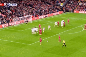 可惜！加克波內(nèi)切造任意球，索博主罰直接打門被大馬丁撲出