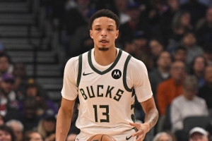 略有回落！羅林斯出場36分鐘13中8 拿到16分4板8助2搶斷