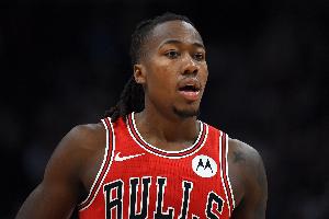 公牛曬道蘇姆數(shù)據(jù)16.2分命中率58%！美記評價：場均0.6失誤太棒了