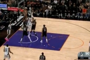 這是個(gè)傳球！文班亞馬籃下接瓦塞爾傳球空接暴扣