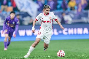 足球報(bào)：亞泰降級(jí)后當(dāng)務(wù)之急是股改 保級(jí)隊(duì)要在球隊(duì)建設(shè)上下功夫