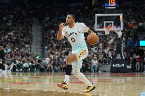 打得很努力！凱爾登替補(bǔ)14中8&三分4中1拿到19分 另有3板2助