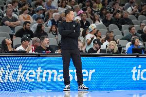 米奇-約翰遜：還不知哈珀的具體傷情 但這不會促使福克斯提前復(fù)出