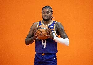 復(fù)出在即？杰倫-格林賽前參加球隊(duì)完整熱身 投籃訓(xùn)練時(shí)面帶笑容