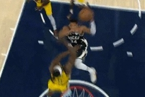 風卷殘云！字母哥反擊一條龍 起飛力壓防守戰(zhàn)斧暴扣