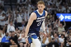 麥克丹尼爾斯：只要迪文岑佐繞掩護(hù)出來(lái) 第一時(shí)間找他投籃