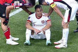 第23分鐘，羅慕洛受傷無(wú)法堅(jiān)持落淚走回更衣室，德爾加多替補(bǔ)登場(chǎng)