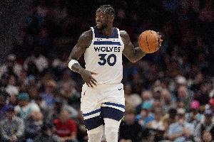 貢獻(xiàn)三雙！蘭德爾12中6拿下19分11板10助2斷