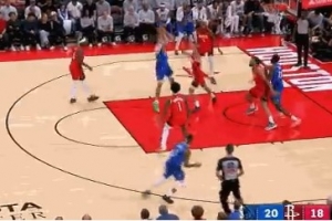 成靶子了！弗拉格單挑謝潑德 背轉(zhuǎn)身跳投再度命中