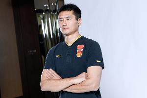 記者談邵佳一執(zhí)教國足：一次大膽嘗試，足球不是急功近利的事