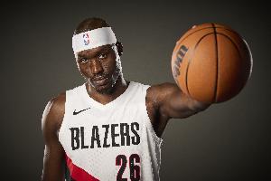 霍勒迪：里斯的投籃和能量讓進攻空間打開 他鼓舞了士氣&太關鍵了