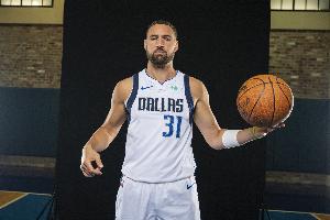 被貶替補！克萊加盟獨行俠原因之一是保證首發(fā)+28-30分鐘上場時間