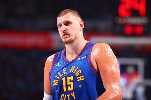 斯波談約基奇：他掌控著比賽的每個環(huán)節(jié) 贏下了所有這些較量