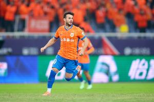 徐江：泰山給瓦科次頂薪合同，有海濱城市球隊報價但他不想去