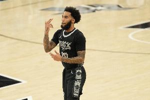 外線有譜！朱利安·尚帕尼首節(jié)4中3拿到9分 三分3中2