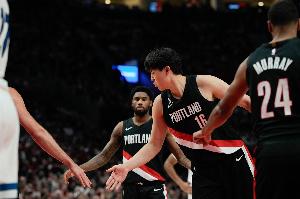 里斯：楊瀚森正努力學習很多東西 他訓練非?？炭?表現(xiàn)很出色