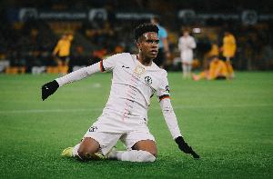 強！埃斯特旺成唯一在18歲或更年輕時連續(xù)兩場歐冠進(jìn)球的南美球員