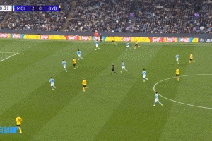 差點(diǎn)秀成了！阿德耶米連續(xù)盤帶內(nèi)切打門，多納魯馬力保城門不失