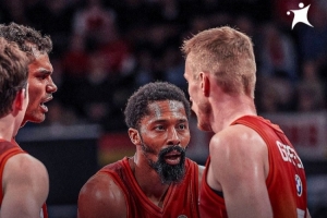 拜仁瘋狂的客場之旅！40天內(nèi)12場比賽有11個客場 最遠還要到迪拜