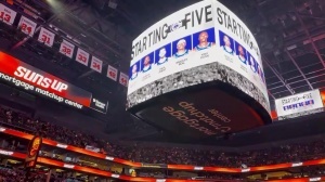 未來5年還要付錢給他！比爾首發(fā)戰(zhàn)舊主太陽 菲尼克斯球迷噓聲四起