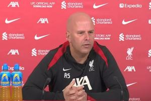 斯洛特：請(qǐng)?jiān)俳o伊薩克點(diǎn)時(shí)間，我此前說(shuō)他恢復(fù)好了但其實(shí)不然