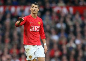 前球員回憶：07年與C羅交換球衣后送人，當時未意識其價值與意義