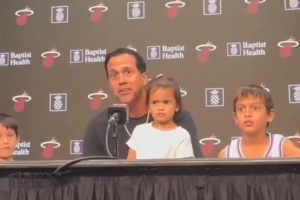 房子被大火完全燒毀！斯波：謝天謝地 家人和狗狗安然無恙最重要