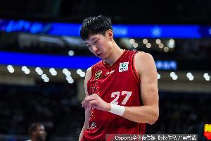 統(tǒng)治籃下助四川小組賽全勝！周琦：淘汰賽不容有失