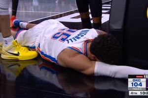 危險！威少被斷將空中的米切爾推翻在地 一級惡犯！