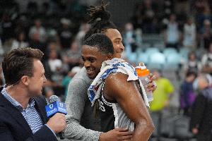 張佳瑋：?？怂箯统鲴R刺贏球完美的一天 文班可以不那么在意得分