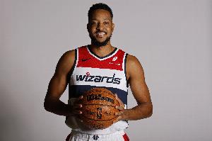 高開(kāi)低走！麥科勒姆19中9拿到25分 下半場(chǎng)7中1僅2分