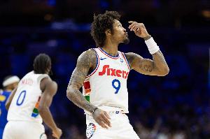 帥且能打！烏布雷近4戰(zhàn)場(chǎng)均21.3分3.3板1.3斷1.3帽 投籃命中率54%