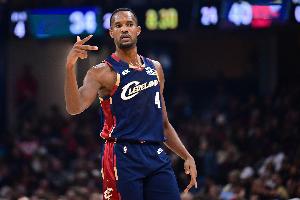 內(nèi)線支柱！莫布里14投9中&罰球7中5得24分8板5助1帽 正負(fù)值+17