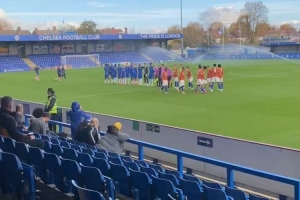 遭馬雷斯卡棄用！迪薩西參加切爾西U21比賽，擔(dān)任隊長