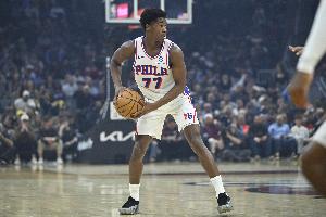 持續(xù)輸出！埃奇庫姆凌波微步反擊得手 隨后在包夾中強投也有