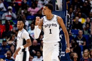 福克斯：文班亞馬擁有跟庫里一樣強大的無球牽制力！