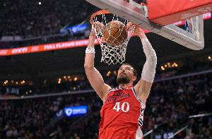 無力回天！祖巴茨12中10空砍21分15板4助 正負(fù)值-10