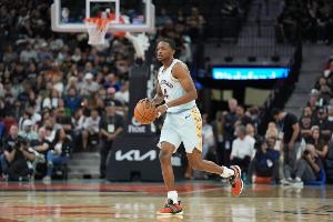 福克斯：我聽從醫(yī)療團(tuán)隊(duì)的建議 球隊(duì)保護(hù)我也是想保護(hù)好這份資產(chǎn)