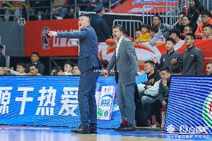 廣東男籃不挑對手！杜鋒：沒算小分 對誰都全力以赴