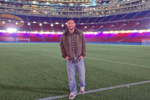 世體：梅西今天要到阿根廷隊(duì)報(bào)到，在此之前他選擇先回諾坎普看看