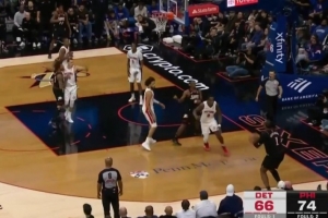 真練出來了？德拉蒙德底角三分自信再中！本場第2記了！