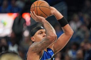 17次失誤！班凱羅：不確定新進攻體系是否造成了球隊失誤